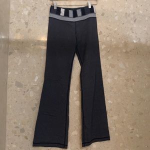 Lululemon groove flare yoga pants
